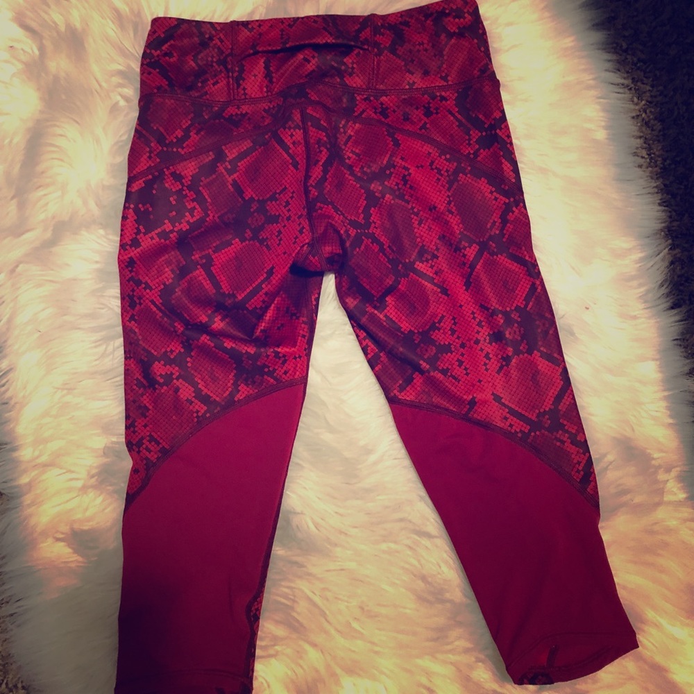 Lululemon Capri pants